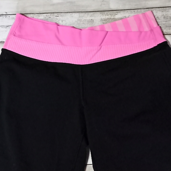 Lululemon pant wider leg - Picture 5 of 6